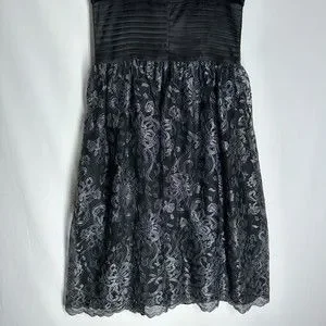 JS Boutique | Dresses | Js Boutique Womens Velvet Embellished Event Gown  Size 4 Black Lace Sleeveless | Poshmark